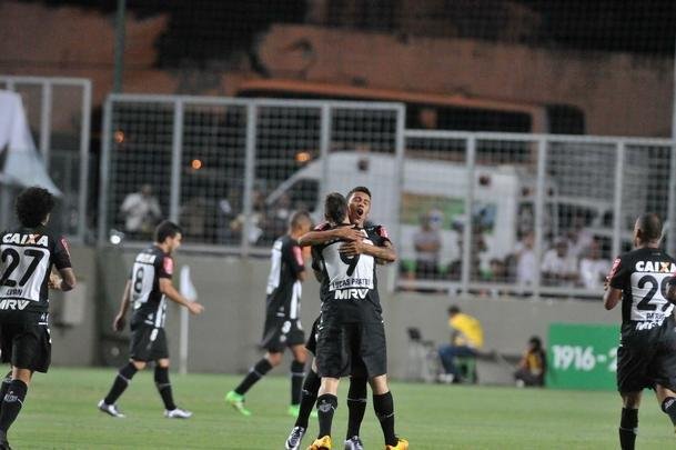 Atltico marcou gol sobre o Del Valle logo aos trs minutos, com Pratto, e explodiu Independncia