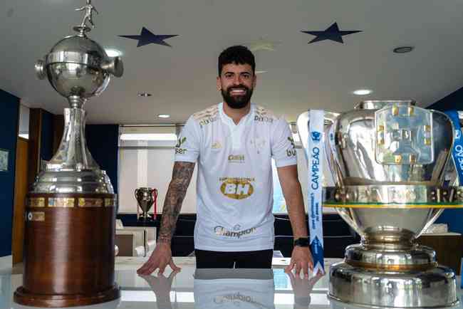 Fernando Canesin foi anunciado pelo Cruzeiro