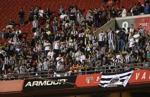 Atl�tico saiu atr�s, conseguiu virada com R�ger Guedes e Ricardo Oliveira, mas cedeu empate no Morumbi