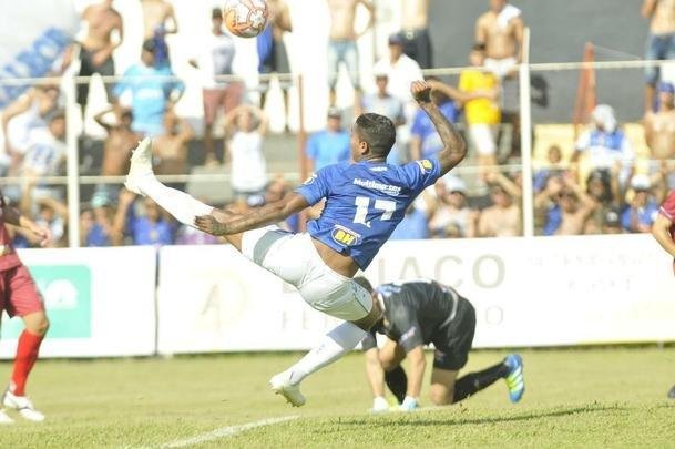 Cruzeiro abriu 2 a 1 no primeiro tempo, com gols de Raniel e Robinho; Alemo descontou para o Guarani