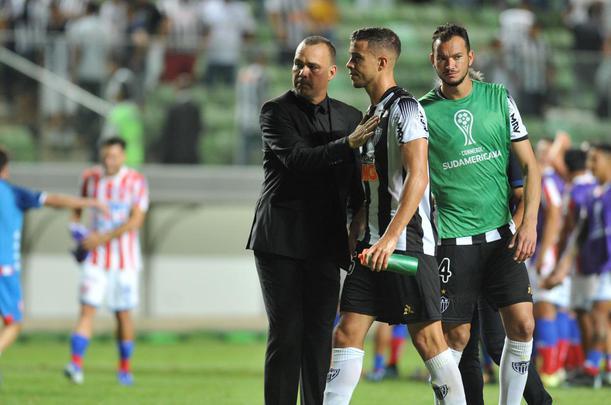 Atltico insistiu no segundo tempo, no conseguiu o terceiro gol e foi eliminado