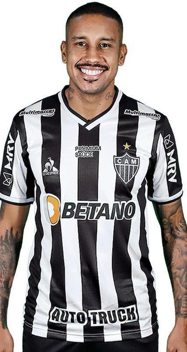 19 - Jair (meio-campista)