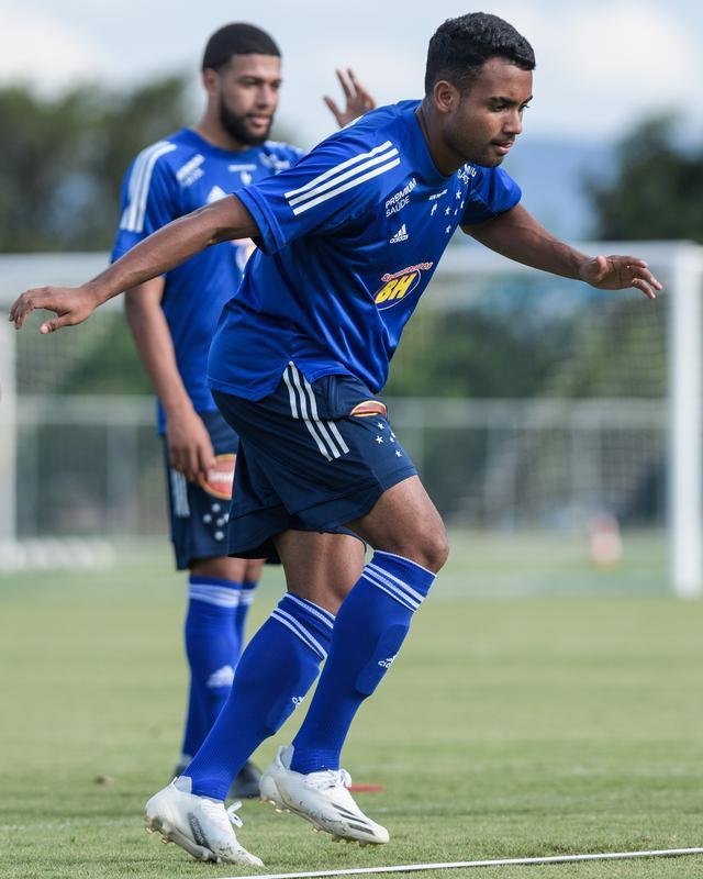 Fotos do treino do Cruzeiro desta quinta-feira, 19/11, na Toca da Raposa II