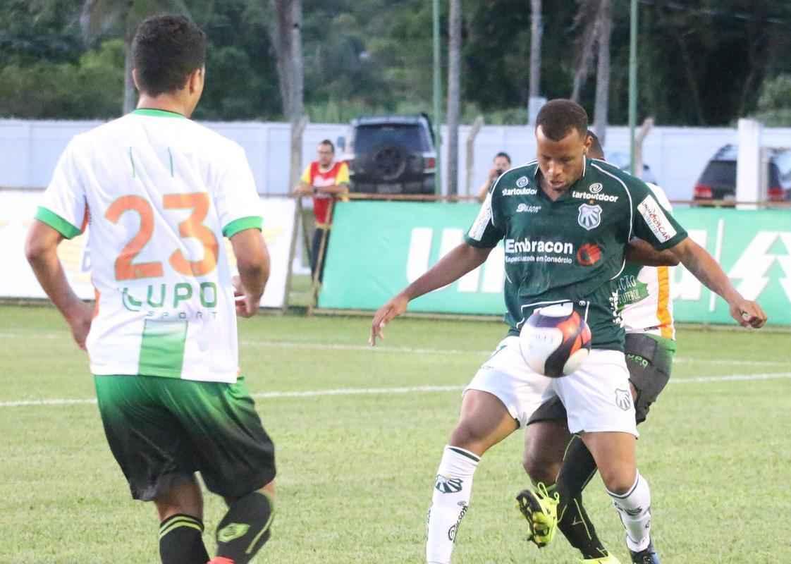 Fotos de Caldense x Amrica, jogo disputado em Poos de Caldas, pela terceira rodada do Campeonato Mineiro