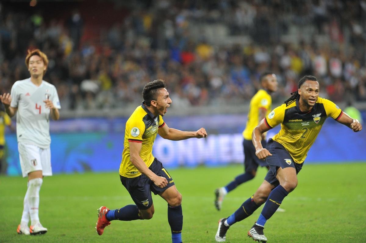 Equador e Japo se enfrentaram no Mineiro pela terceira rodada do Grupo C da Copa Amrica