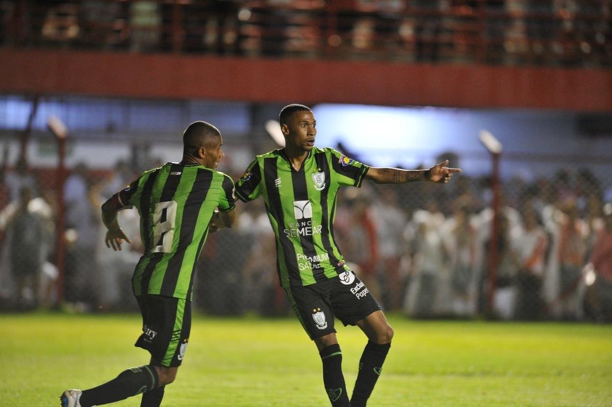 As melhores fotos do duelo entre Villa Nova e Amrica, em Nova Lima, pelo Mineiro
