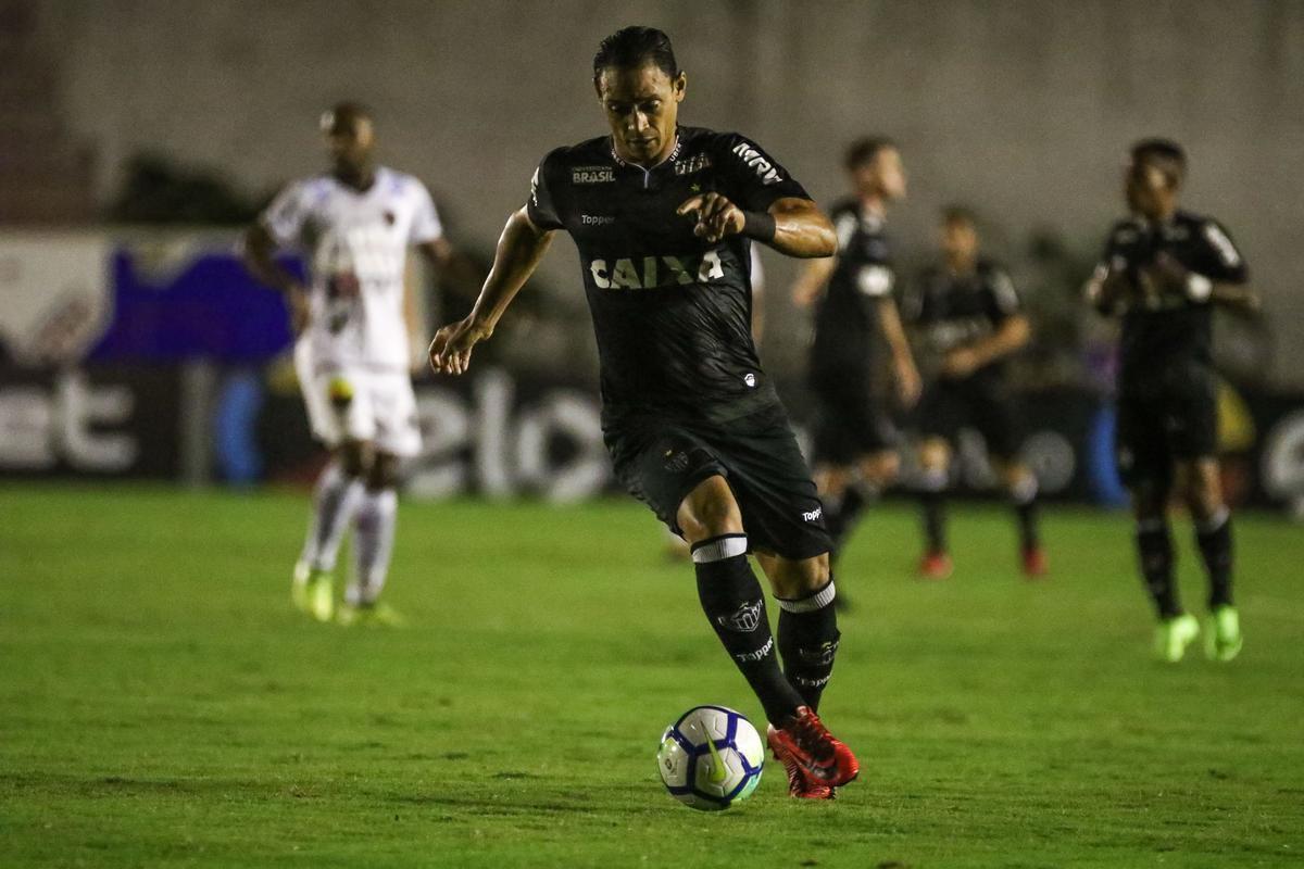 Botafogo-PB e Atltico se enfrentaram na noite desta quarta-feira, pela Copa do Brasil