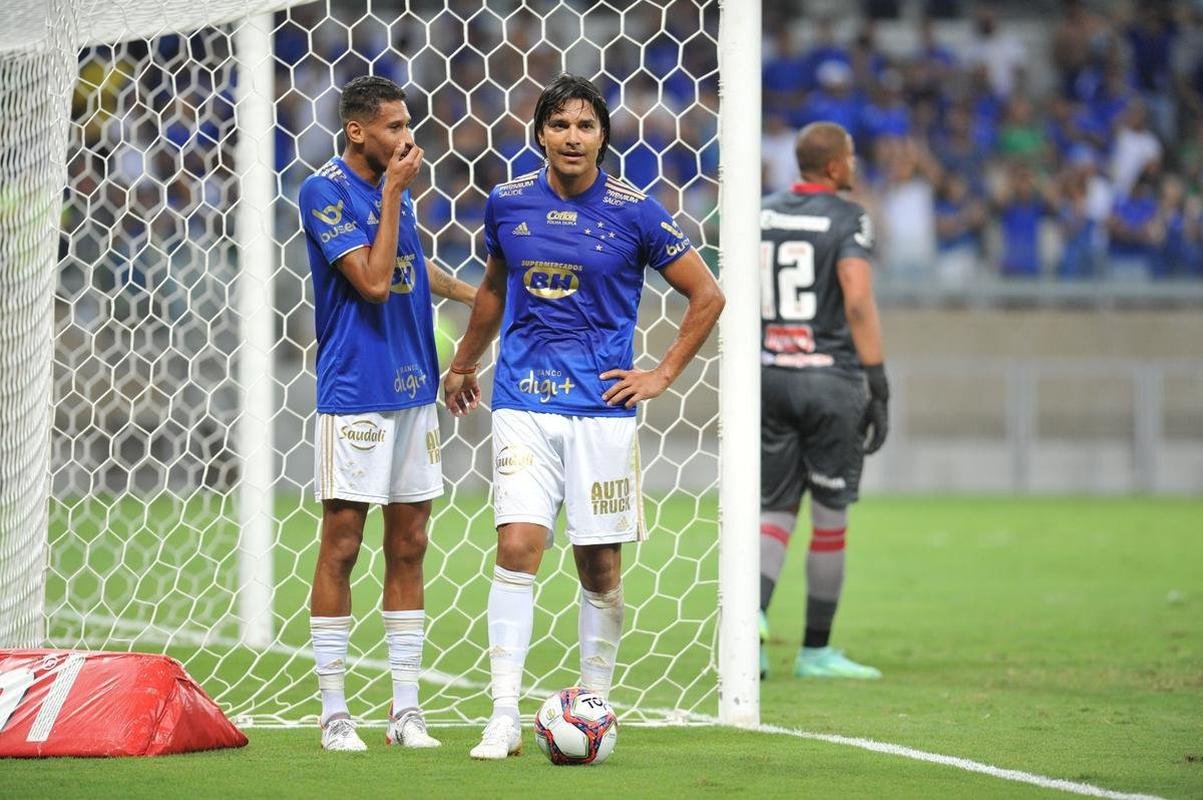 Fotos do jogo entre Cruzeiro e Nutico, no Mineiro, que marcou as despedidas de Rafael Sobis e Ariel Cabra.
