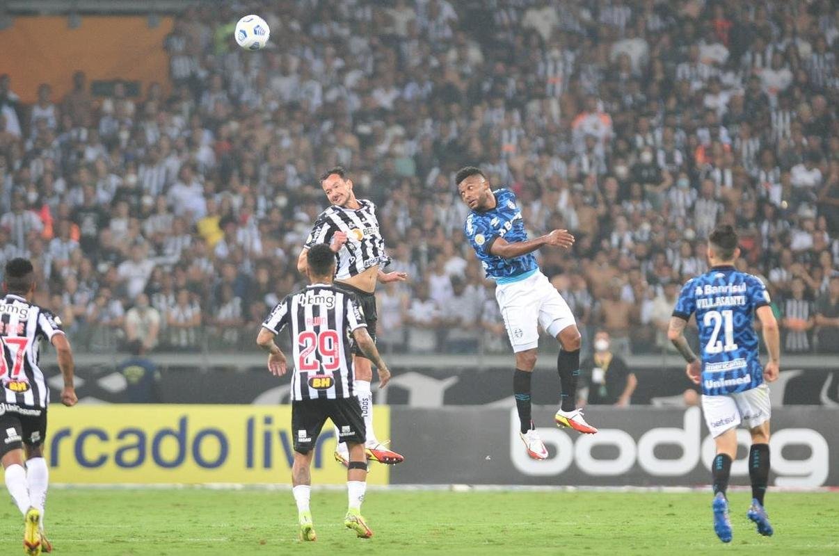 Fotos do jogo entre Atltico e Grmio, no Mineiro, em BH, pela 19 rodada do Campeonato Brasileiro