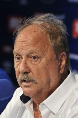 Cruzeiro apresentou o volante Jadson e o lateral-direito Luis Orejuela, primeiros reforos para a temporada