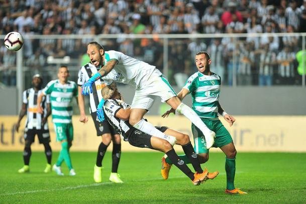 Fotos do duelo entre Atltico e La Equidad pela Copa Sul-Americana, no Independncia