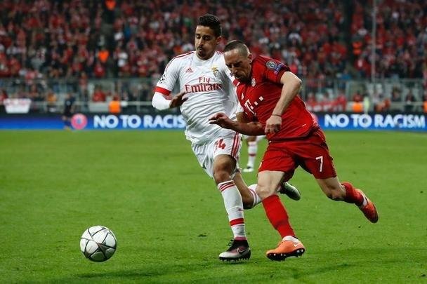 No Allianz Arena, volante chileno Vidal marcou o único gol da partida