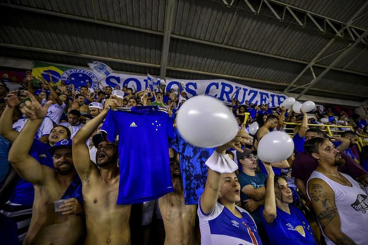 Fotos da festa do Cruzeiro com a vitria sobre o Civitanova e a conquista do tetracampeonato mundial de vlei, em Betim