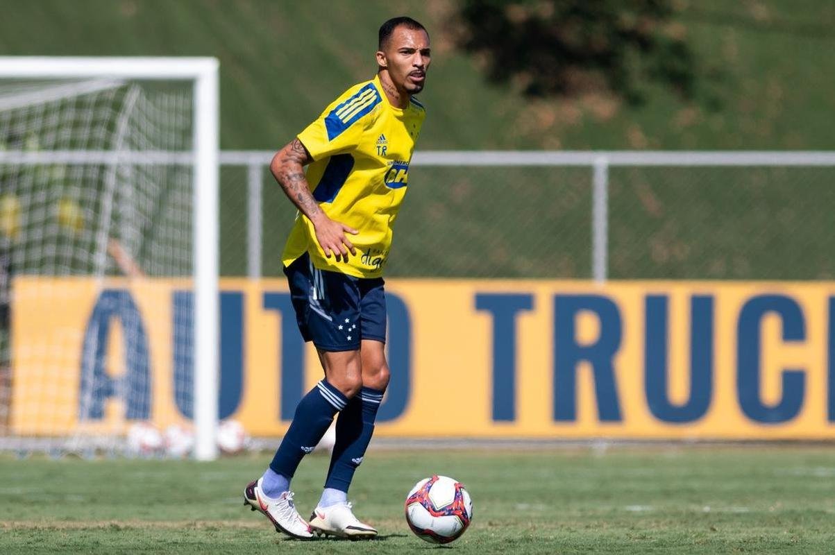 Cruzeiro empatou por 1 a 1 com o Boavista-RJ em jogo-treino realizado neste sbado (22/5), na Toca da Raposa II. Rafael Sobis marcou o gol celeste, enquanto Douglas Pedroso fez para a equipe do Rio de Janeiro.