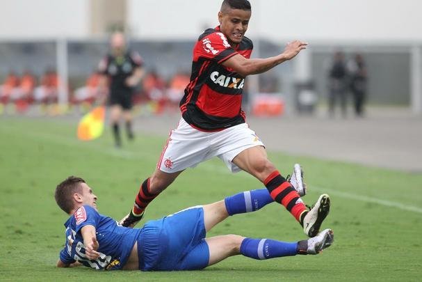 Flamengo e Cruzeiro jogaram em Cariacica-ES pela 27ª rodada do Campeonato Brasileiro