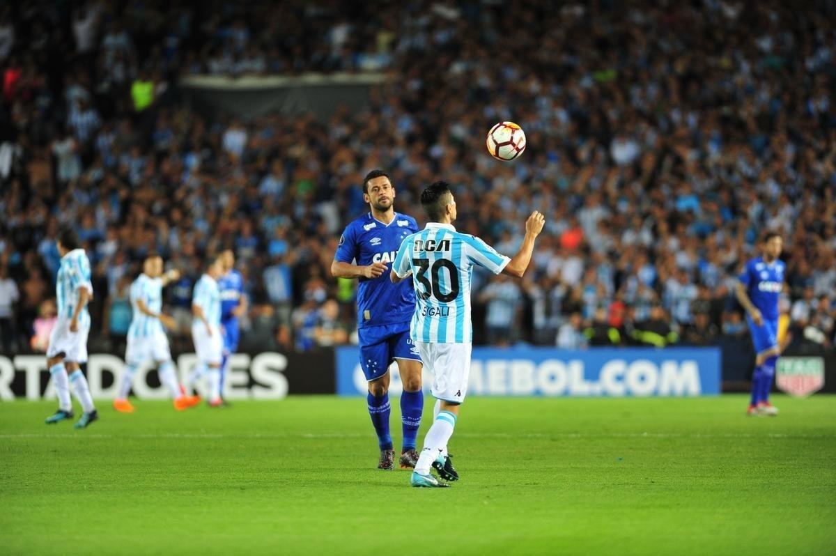 Fotos do primeiro tempo de Racing e Cruzeiro, no El Cilindro, pela Copa Libertadores