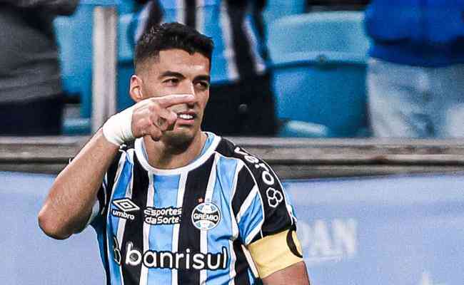 Suárez comemora o gol que garantiu a vitória do Grêmio contra o América-MG