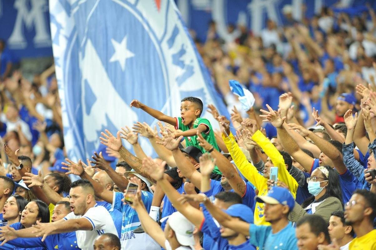 Fotos da torcida do Cruzeiro na partida de ida da semifinal do Mineiro, contra o Athletic, no Mineiro