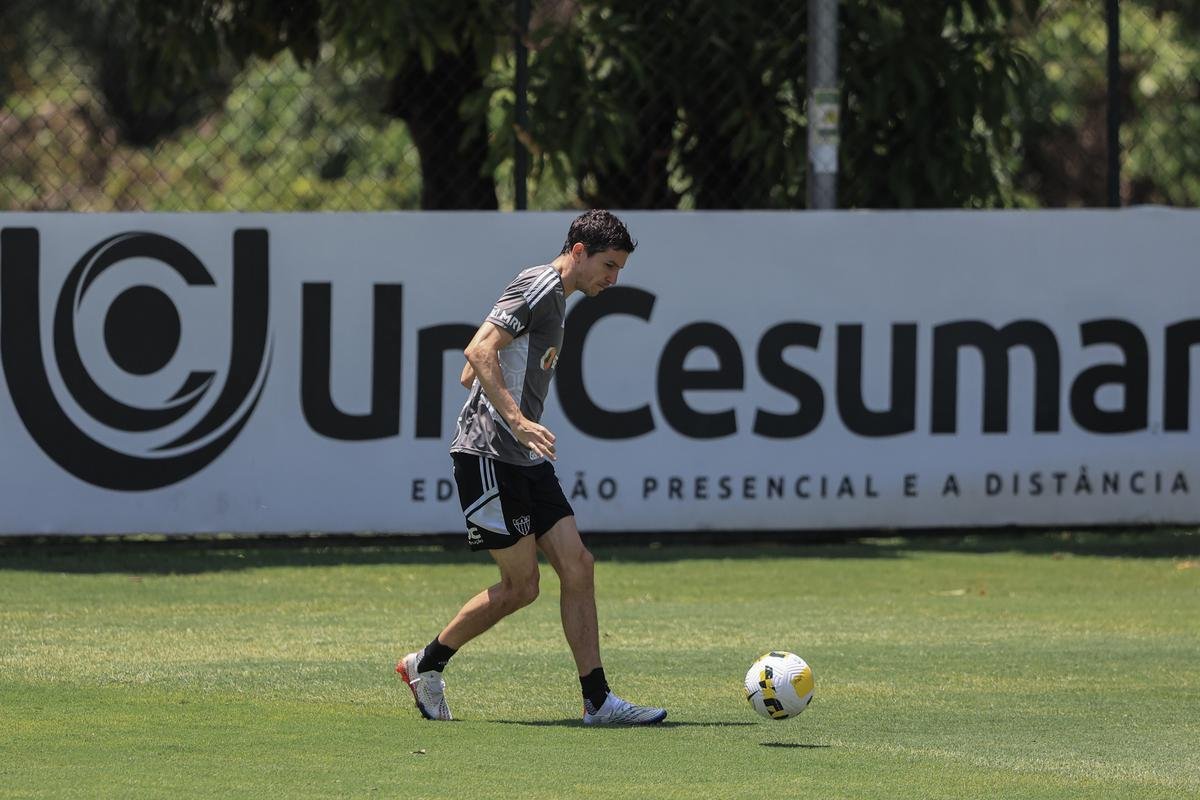 Fotos do treino do Atltico, que teve Hulk em campo 