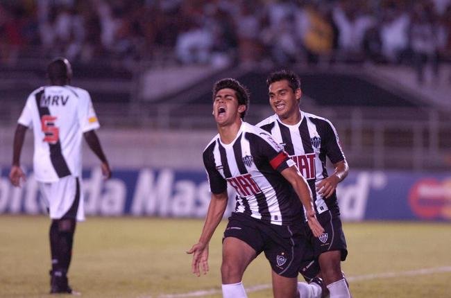 2008 - 48 pontos, com 12 vitrias, 12 empates e 14 derrotas