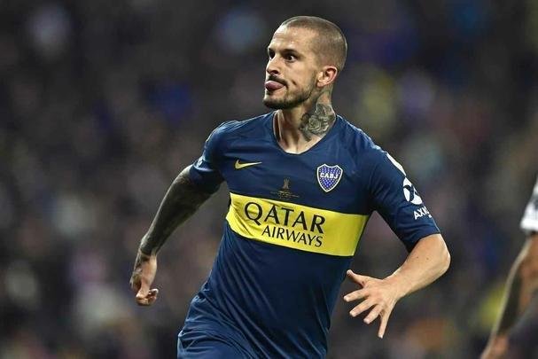 Boca Juniors abriu vantagem no primeiro tempo, com gol de Benedetto