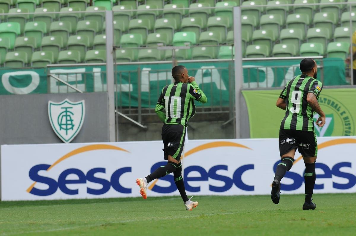Fotos da vitria do Amrica sobre o Tombense, por 2 a 1, no Independncia, pela stima rodada do Campeonato Mineiro. Triunfo coloca Coelho na liderana do Estadual