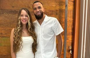 Goleiro Everson com a esposa