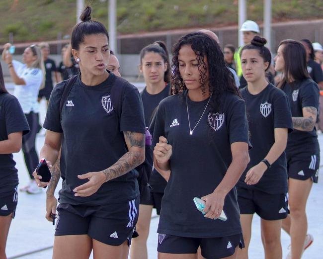 Jogadoras do Atltico visitam Arena MRV, que tem 92% das obras concludas 