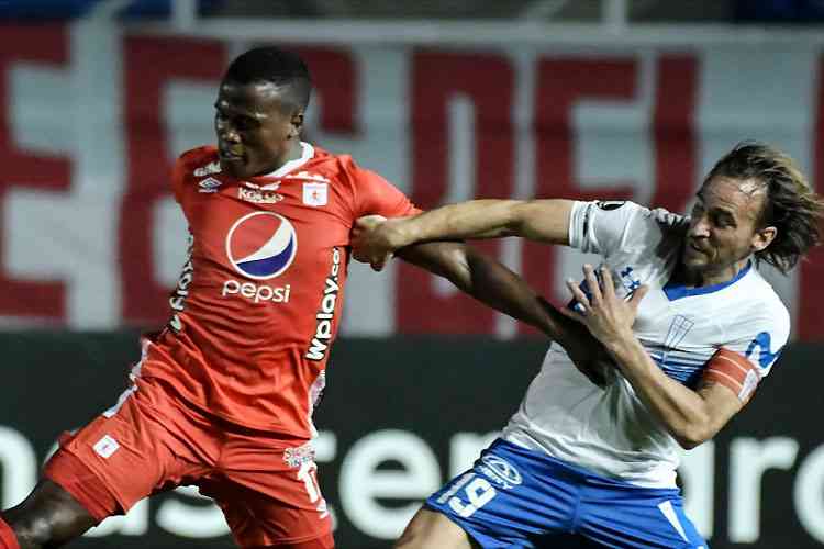 Racing bate Alianza Lima e lidera Grupo F - CONMEBOL