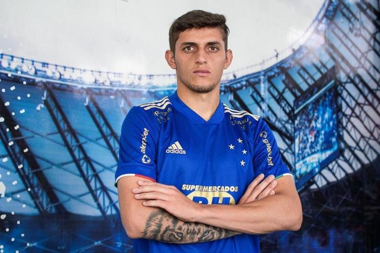 Flávio, volante