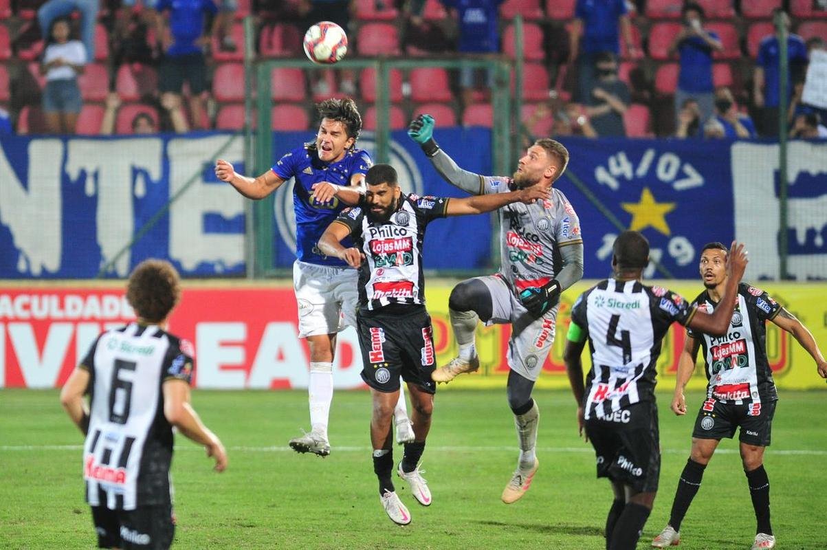 Cruzeiro teve gol anulado no fim, marcado por Marcelo Moreno, e acabou ficando no empate por 1 a 1 com o Operrio, na Arena do Jacar, em Sete Lagoas.
