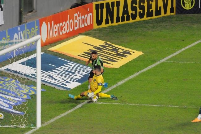 Amrica e Gois se enfrentaram no Independncia, pela 15 rodada da Srie A do Campeonato Brasileiro