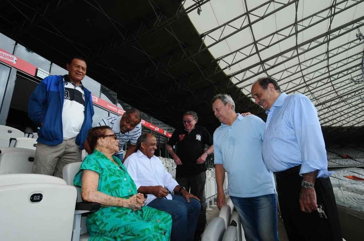 Superesportes reuniu a torcedora cruzeirense Delila de Almeida Patrocnio, de 103 anos, com os heris do ttulo de 1966 Neco, Evaldo, Dirceu Lopes, Natal, Raul Plassmann e Procpio