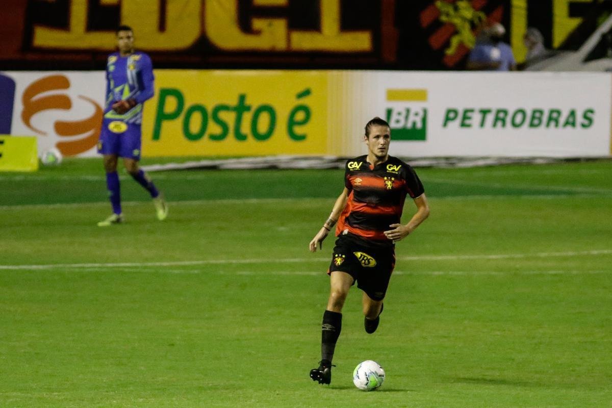 Na estreia do Brasileirão, o Sport bateu o Ceará por 3 a 2, com gols de Elton (2x) e Jonatan Gomez.