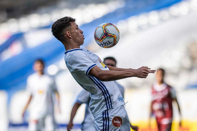 Cruzeiro goleou Patrocinense no Mineirão com gols de Ramon, Roberson e Maurício