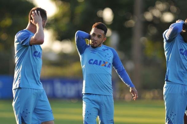 Aps conquistar o Mineiro, jogadores do Cruzeiro voltaram ao trabalho nesta tera-feira