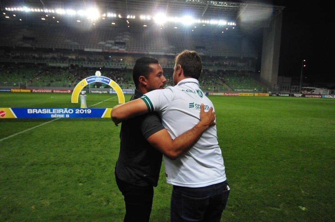 Amrica enfrentou o Vila Nova nesta tera-feira, no Independncia 
