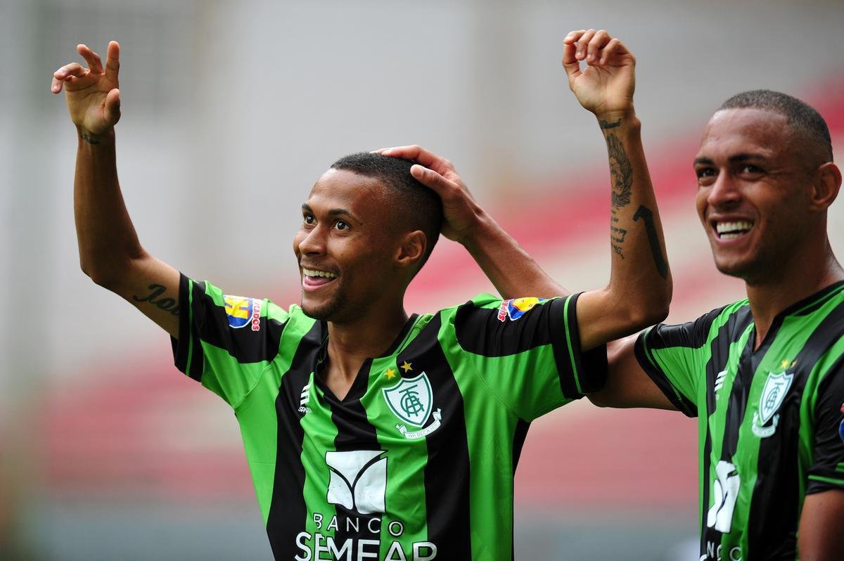 Amrica derrotou Uberlndia no Independncia por 3 a 0, com gols de Al (2) e Ademir