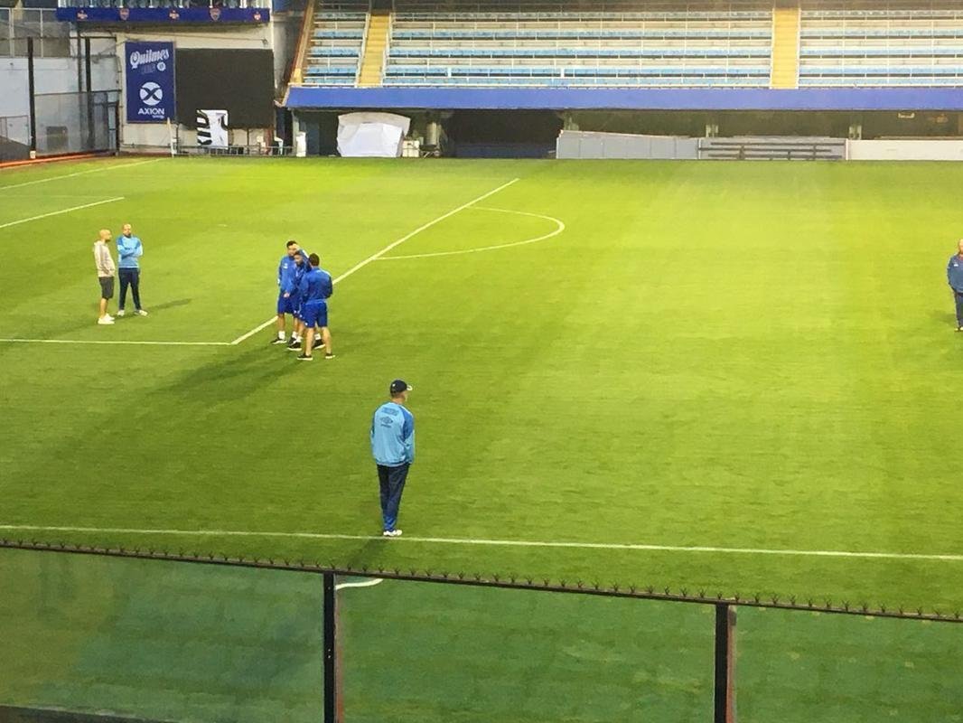 Fotos do mtico estdio de La Bombonera e do trabalho de reconhecimento feito pelo Cruzeiro