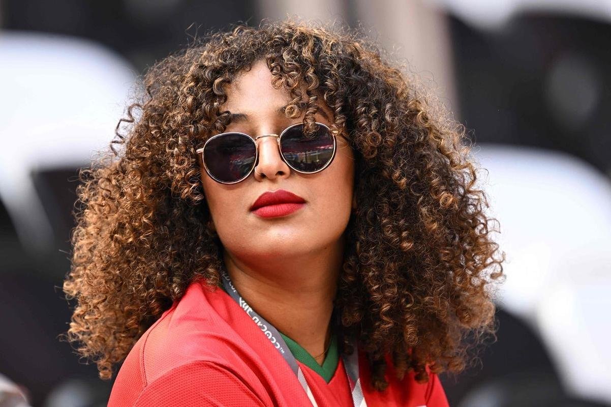 Torcedores de Marrocos e Crocia nas arquibancadas do Estdio Al-Bayt, em Al Khor 