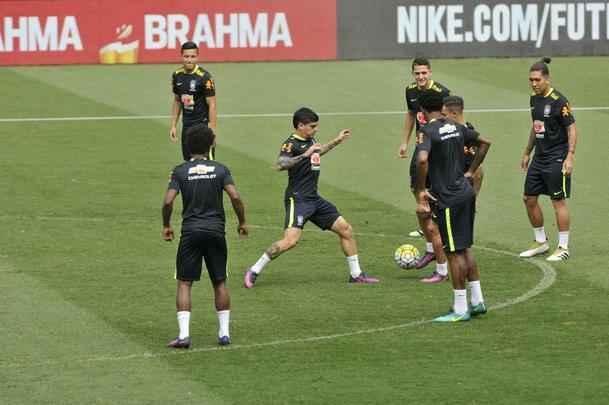 Nesta quarta-feira  tarde (09/11), Seleo Brasileira fez mais um treino no Mineiro e encerrou preparao para enfrentar a Argentina pelas Eliminatrias da Copa do Mundo