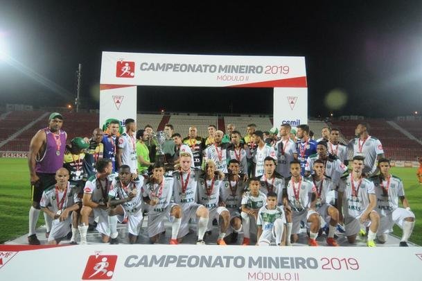Coimbra venceu o Uberlndia por 1 a 0 e conquistou o trofu do Mdulo II do Campeonato Mineiro