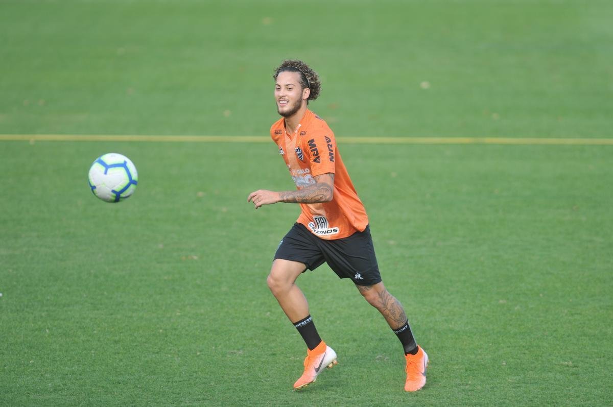 Veja fotos do treino na Cidade do Galo 