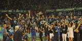 Imagens da premiao, da festa do time e da torcida cruzeirense no Mineirinho com o tri da Superliga