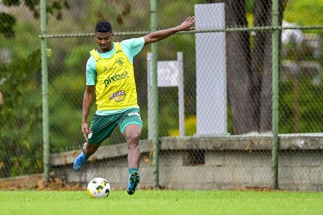 Elenco do Amrica se reapresentou no CT Lanna Drumond nesta quinta-feira, aps trs dias de folga