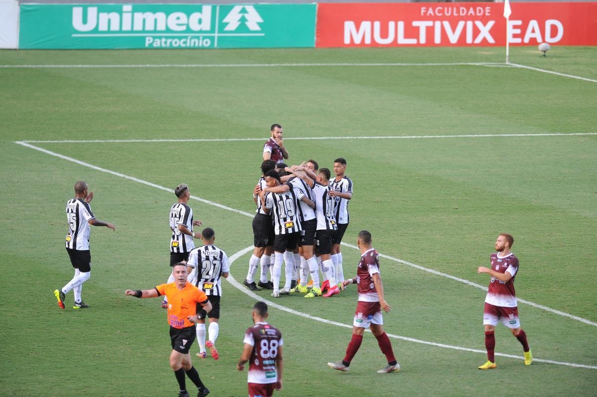 Fotos da vitria do Atltico sobre o Patrocinense, por 3 a 1, no Independncia, em Belo Horizonte, pela quarta rodada do Campeonato Mineiro. Mando foi do clube do interior, que no pde realizar a partida em Patrocnio devido ao elevado nmero de casos de COVID-19 na cidade.