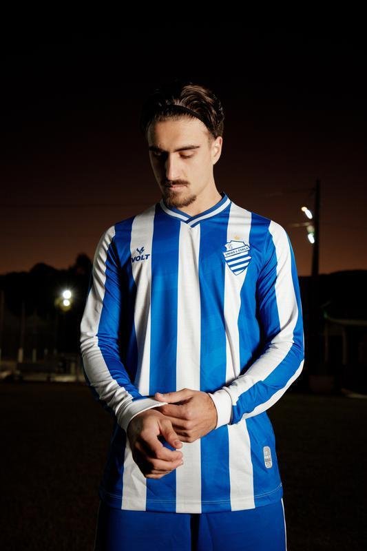 Camisas com mangas longas de Amrica, Botafogo-SP, CSA, Cricima, Figueirense, Remo, Santa Cruz e Vitria