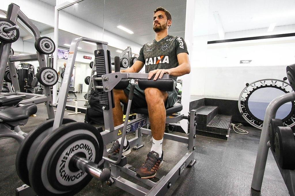 Depois da vitria por 3 a 0 sobre o Coimbra, em jogo-treino na Cidade do Galo, os jogadores do Atltico fizeram um trabalho fsico na academia do CT. Veja fotos