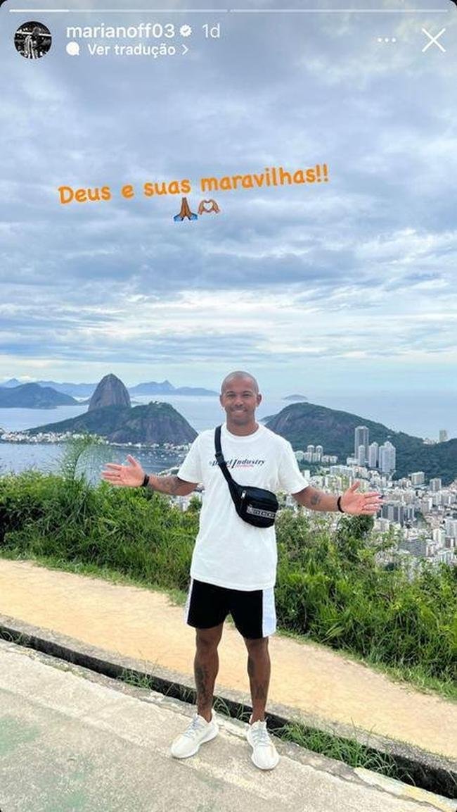 Lateral-direito Mariano em viagem.