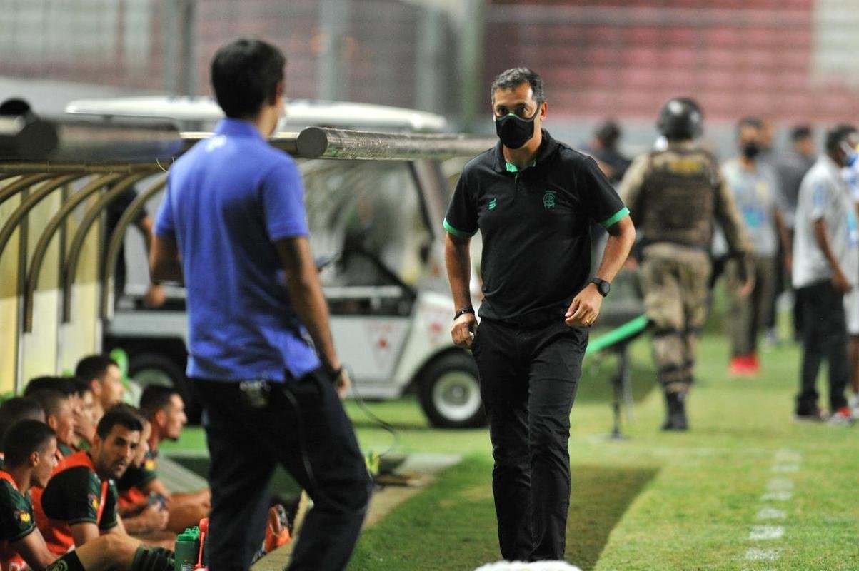 Fotos de Amrica x Athletic, no Independncia, pelo Campeonato Mineiro